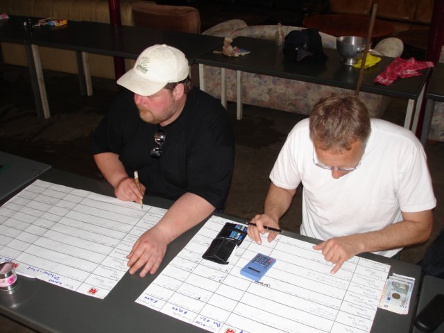 2006HWK 195.jpg